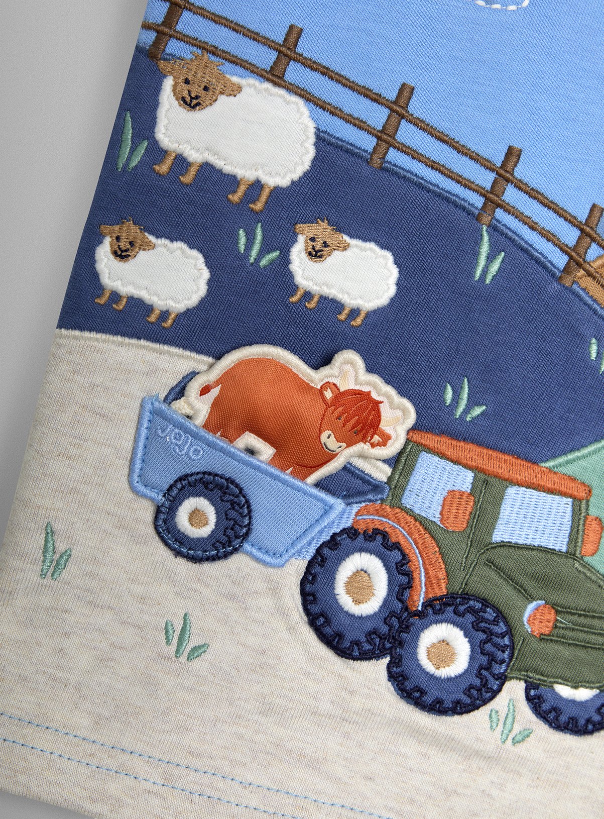 JOJO MAMAN BÉBÉ Farm Scene Interactive Applique T Shirt 4-5 Years - Image 3 thumbnail